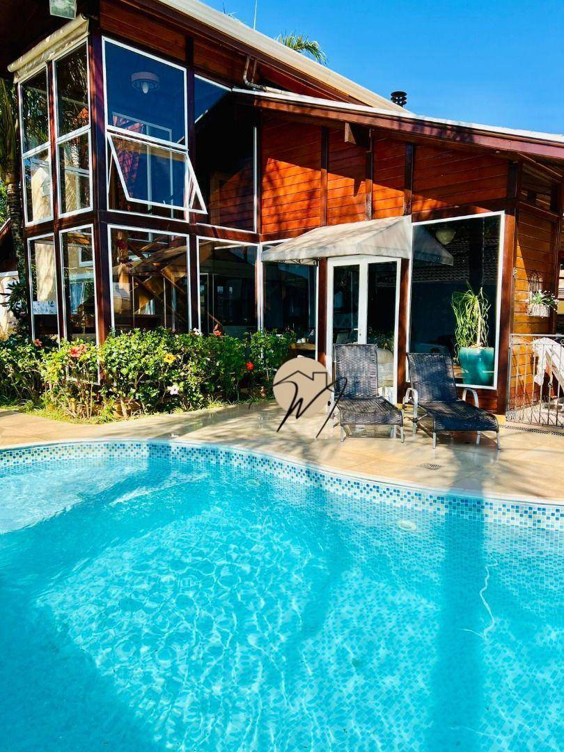 Sobrado, 3 quartos, 380 m² - Foto 1