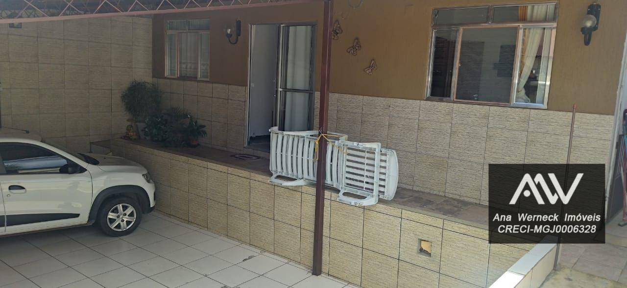 Casa à venda com 3 quartos, 250m² - Foto 1