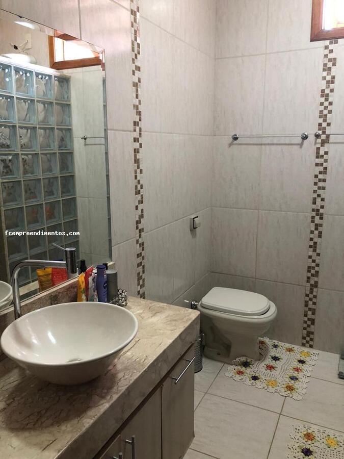 Casa à venda com 3 quartos, 140m² - Foto 16