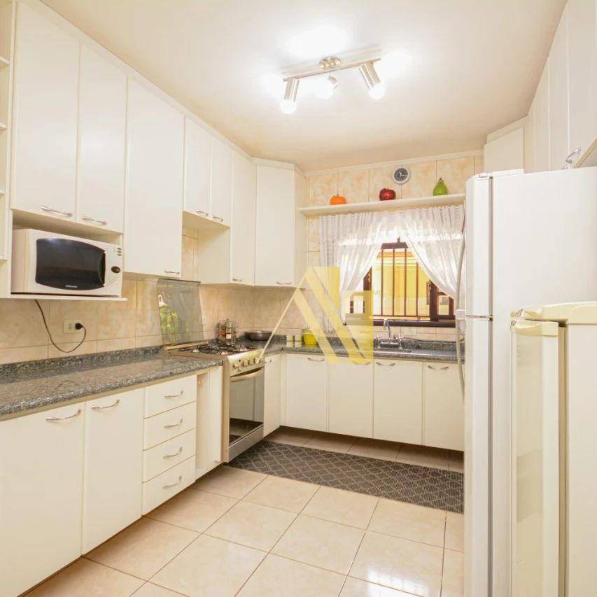 Sobrado à venda com 3 quartos, 225m² - Foto 4