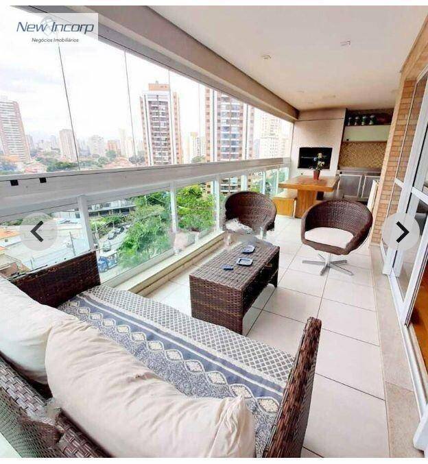 Apartamento à venda com 3 quartos, 240m² - Foto 1