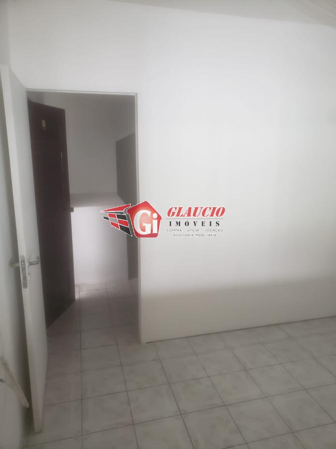 Casa à venda com 2 quartos, 125m² - Foto 11