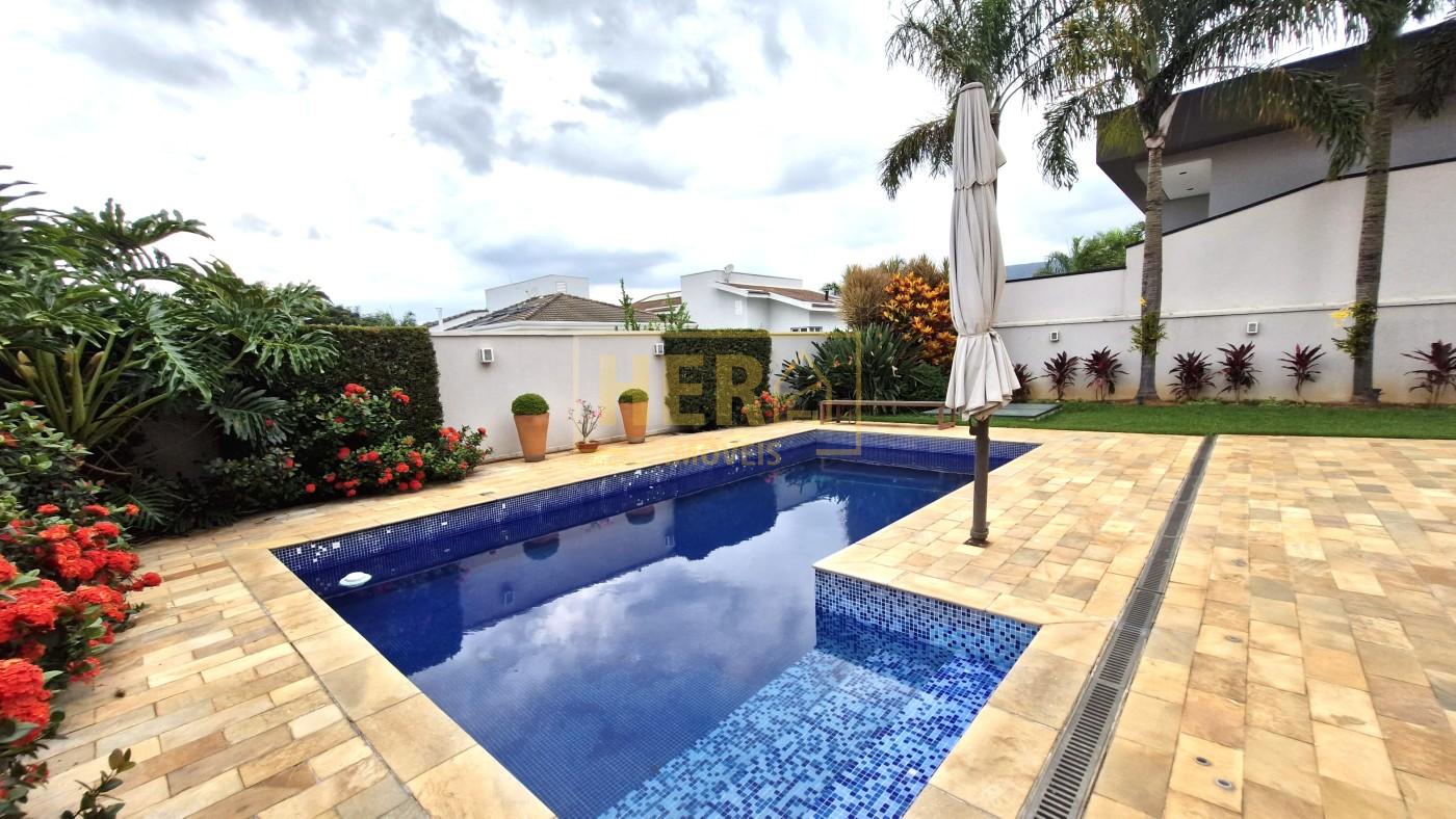 Casa de Condomínio à venda com 4 quartos, 270m² - Foto 2