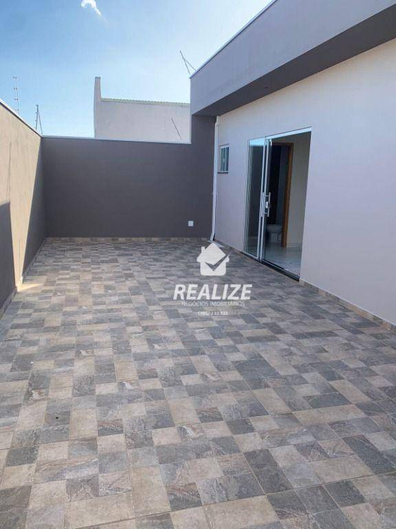 Casa à venda com 3 quartos, 156m² - Foto 2