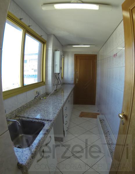 Apartamento à venda com 3 quartos, 157m² - Foto 16