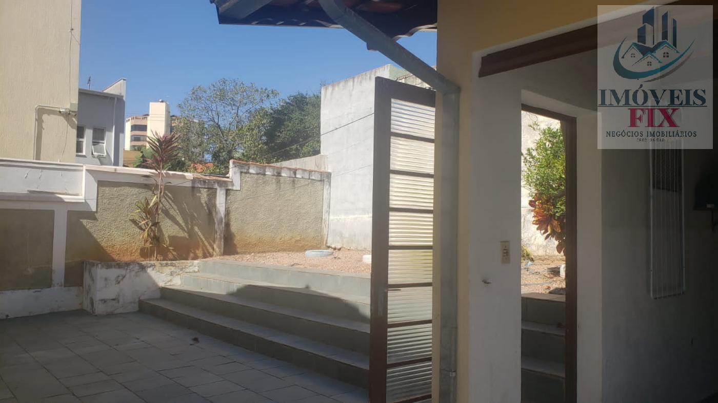 Casa à venda com 3 quartos, 208m² - Foto 24