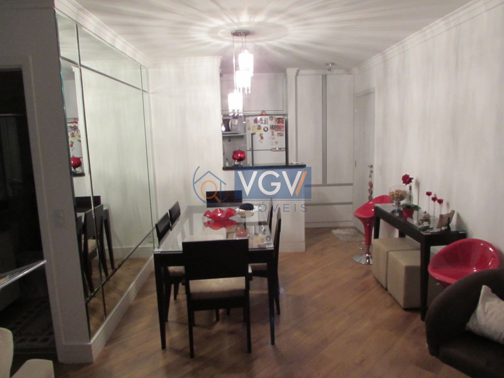 Apartamento à venda com 2 quartos, 65m² - Foto 4