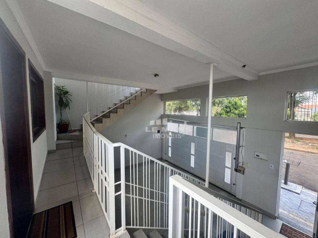 Casa à venda com 3 quartos, 195m² - Foto 6