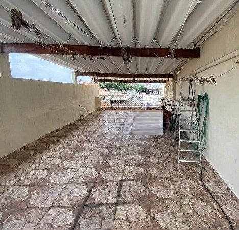 Sobrado à venda com 3 quartos, 189m² - Foto 1