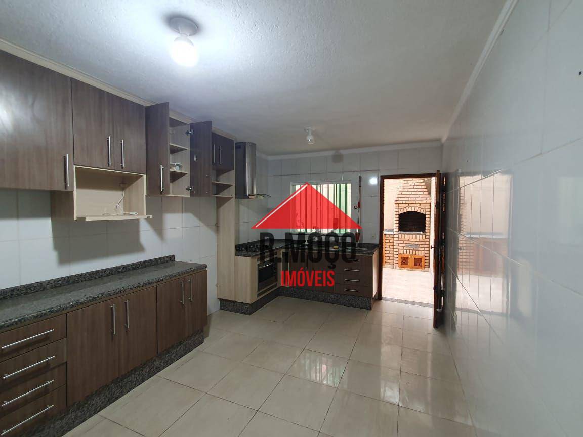 Sobrado à venda com 3 quartos, 142m² - Foto 1