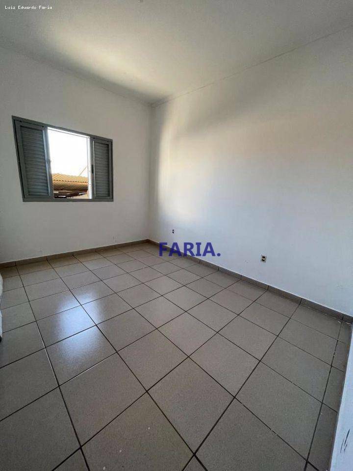 Casa à venda com 2 quartos, 91m² - Foto 5