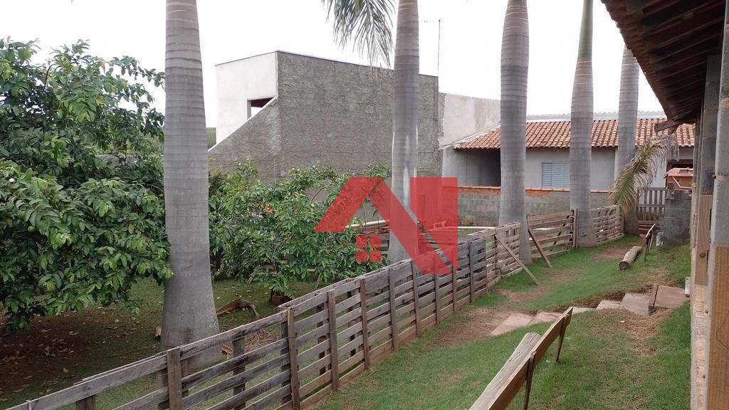 Chácara à venda com 2 quartos, 300m² - Foto 12