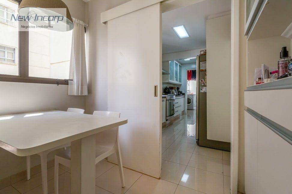 Apartamento à venda com 3 quartos, 154m² - Foto 12