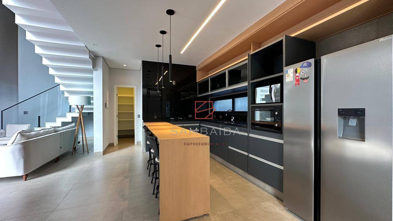 Casa de Condomínio para alugar com 3 quartos, 300m² - Foto 21