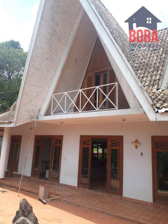 Casa de Condomínio à venda com 5 quartos, 555m² - Foto 1