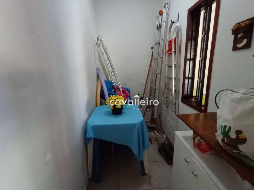 Casa à venda com 4 quartos, 275m² - Foto 42