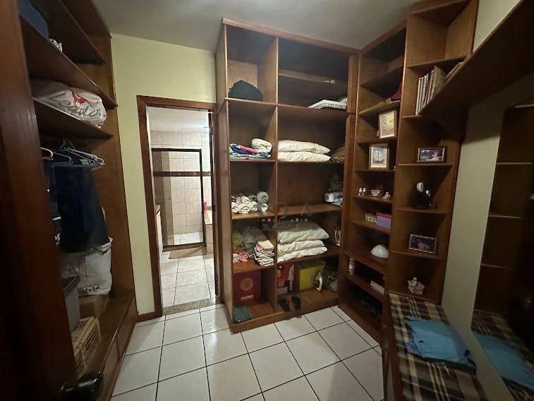Casa à venda com 4 quartos, 180m² - Foto 15