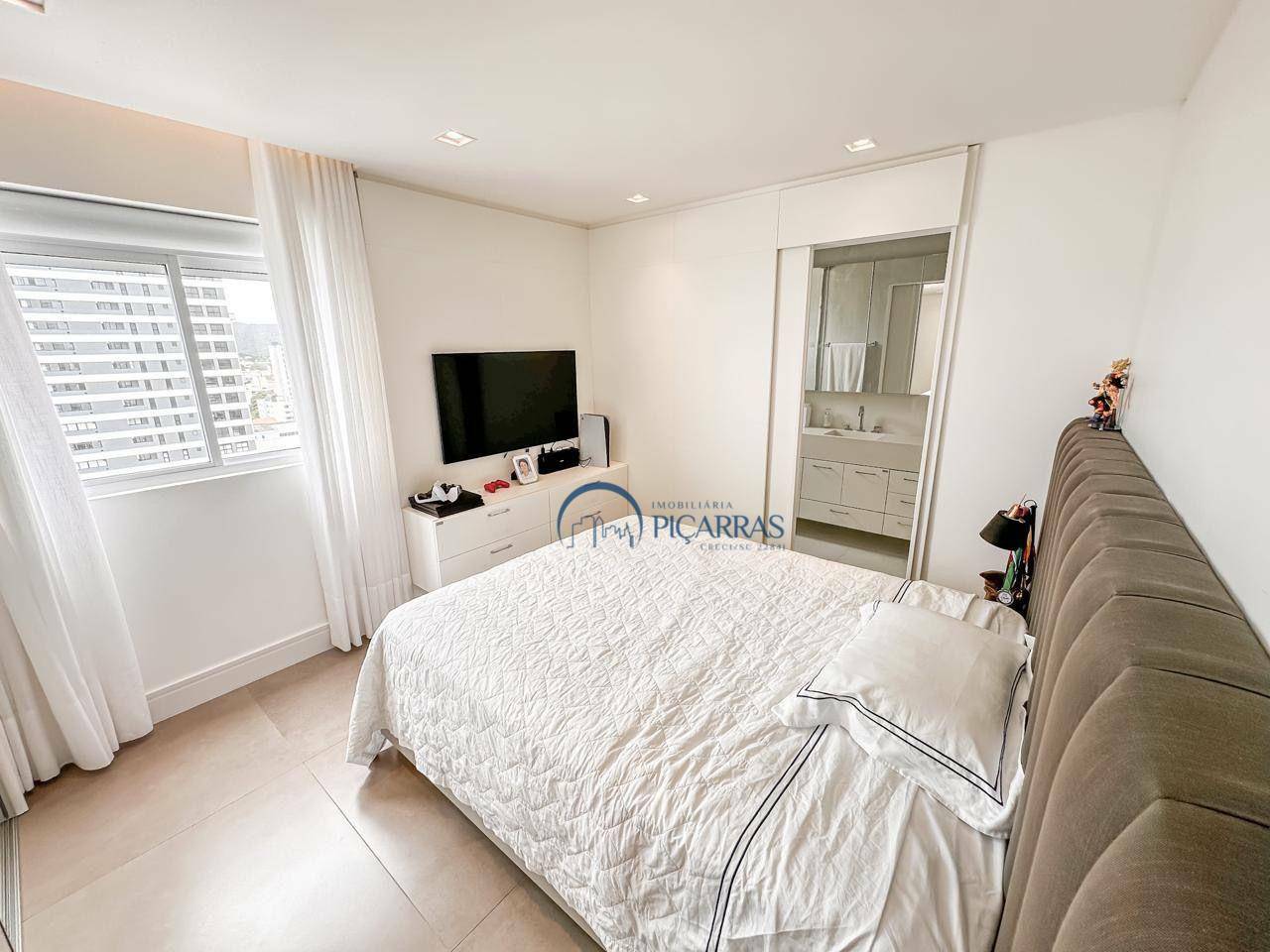 Apartamento à venda com 3 quartos, 140m² - Foto 21