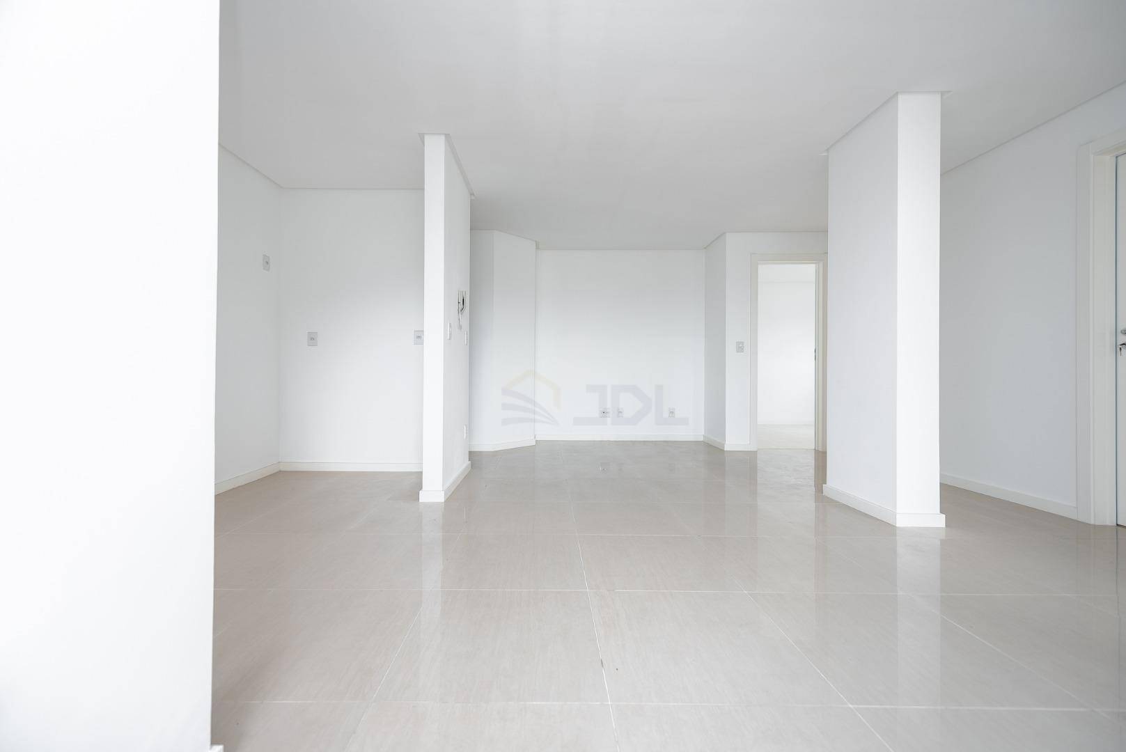 Apartamento à venda com 3 quartos, 96m² - Foto 3