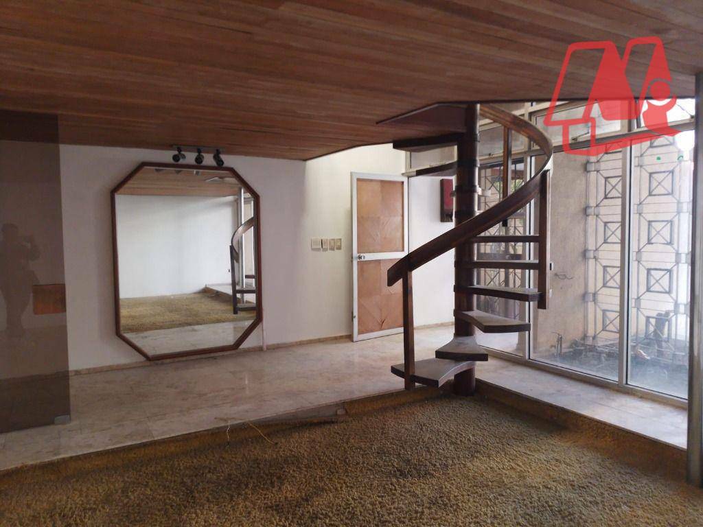 Casa à venda e aluguel com 3 quartos, 371m² - Foto 3