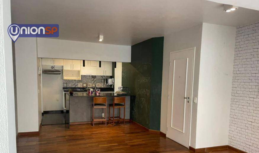 Apartamento à venda com 3 quartos, 98m² - Foto 1