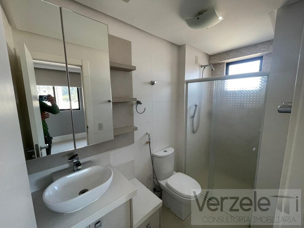 Apartamento para alugar com 3 quartos, 127m² - Foto 12