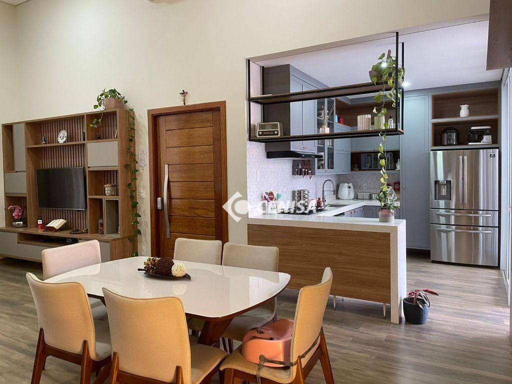 Casa de Condomínio à venda com 3 quartos, 183m² - Foto 4