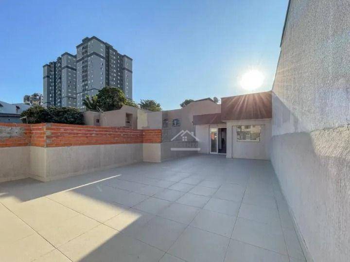 Casa à venda com 3 quartos, 216m² - Foto 35