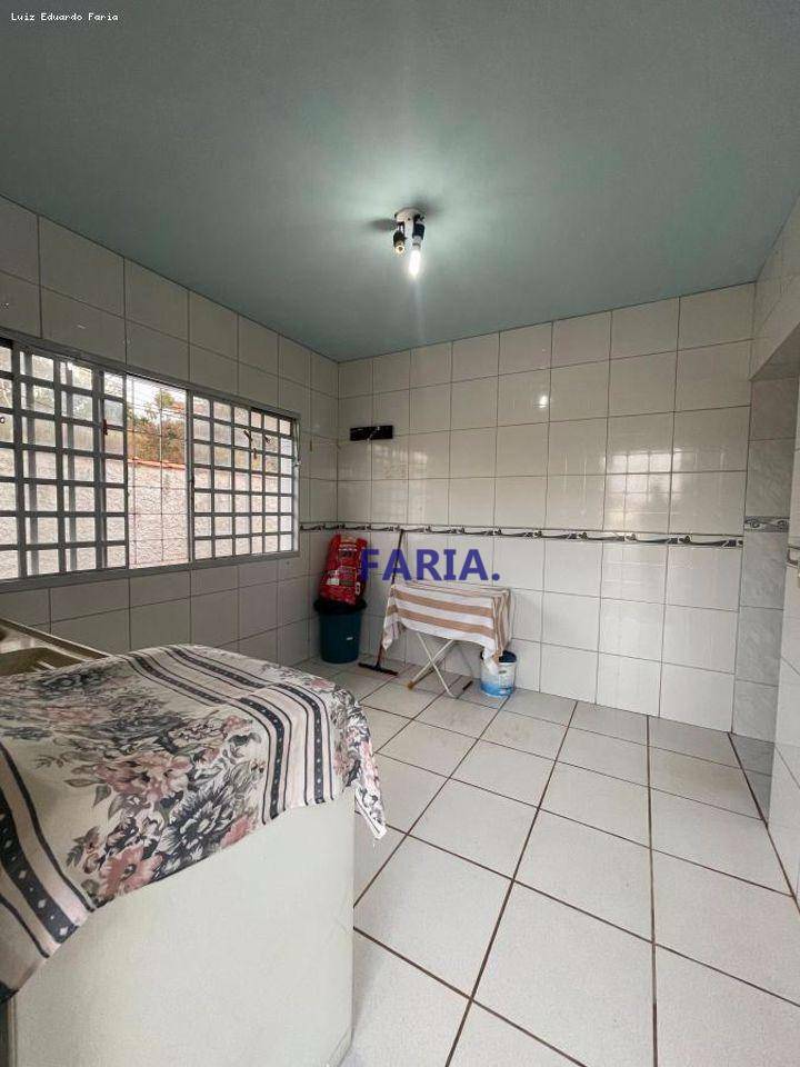 Casa à venda com 4 quartos, 332m² - Foto 24