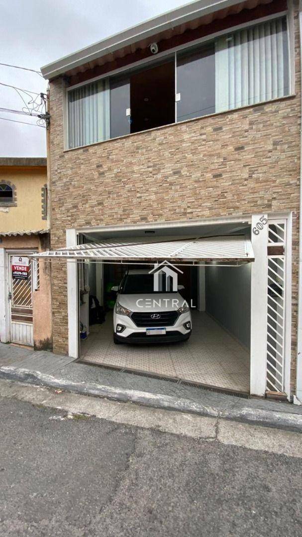 Sobrado à venda com 3 quartos, 132m² - Foto 1