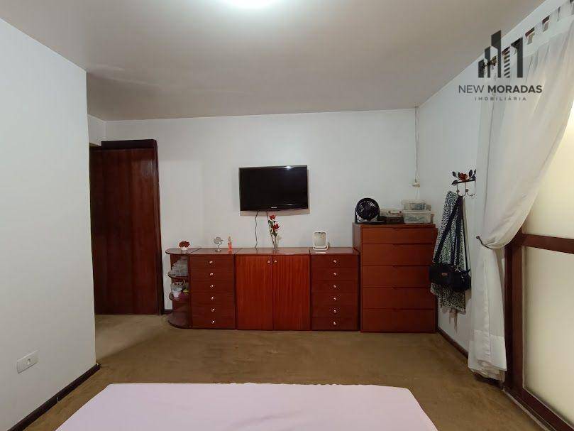 Casa à venda com 4 quartos, 300m² - Foto 22