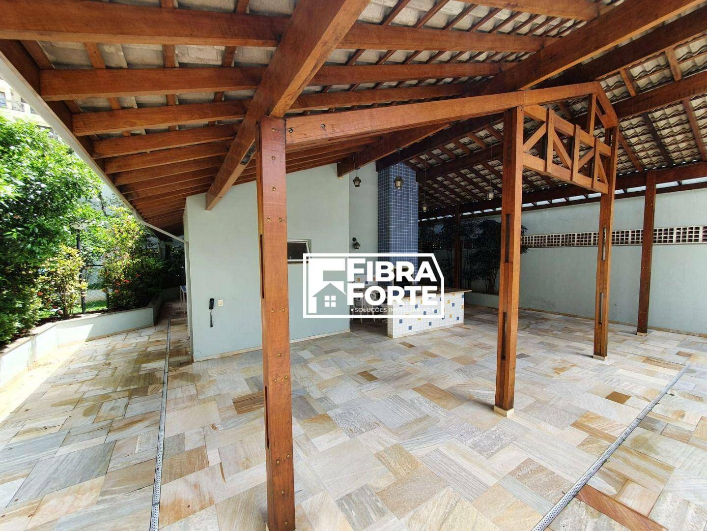 Apartamento para alugar com 4 quartos, 150m² - Foto 9