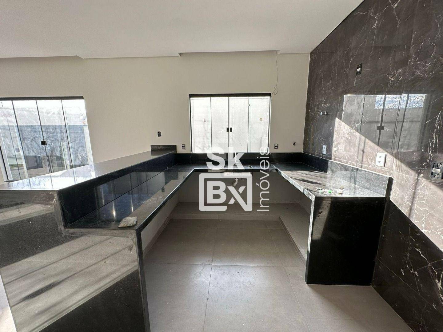 Casa à venda com 3 quartos, 164m² - Foto 9