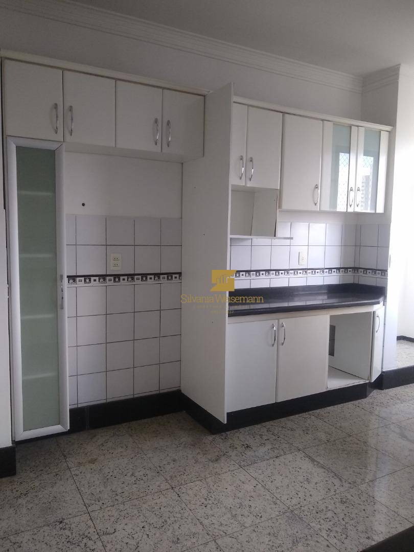 Apartamento à venda com 3 quartos, 261m² - Foto 10