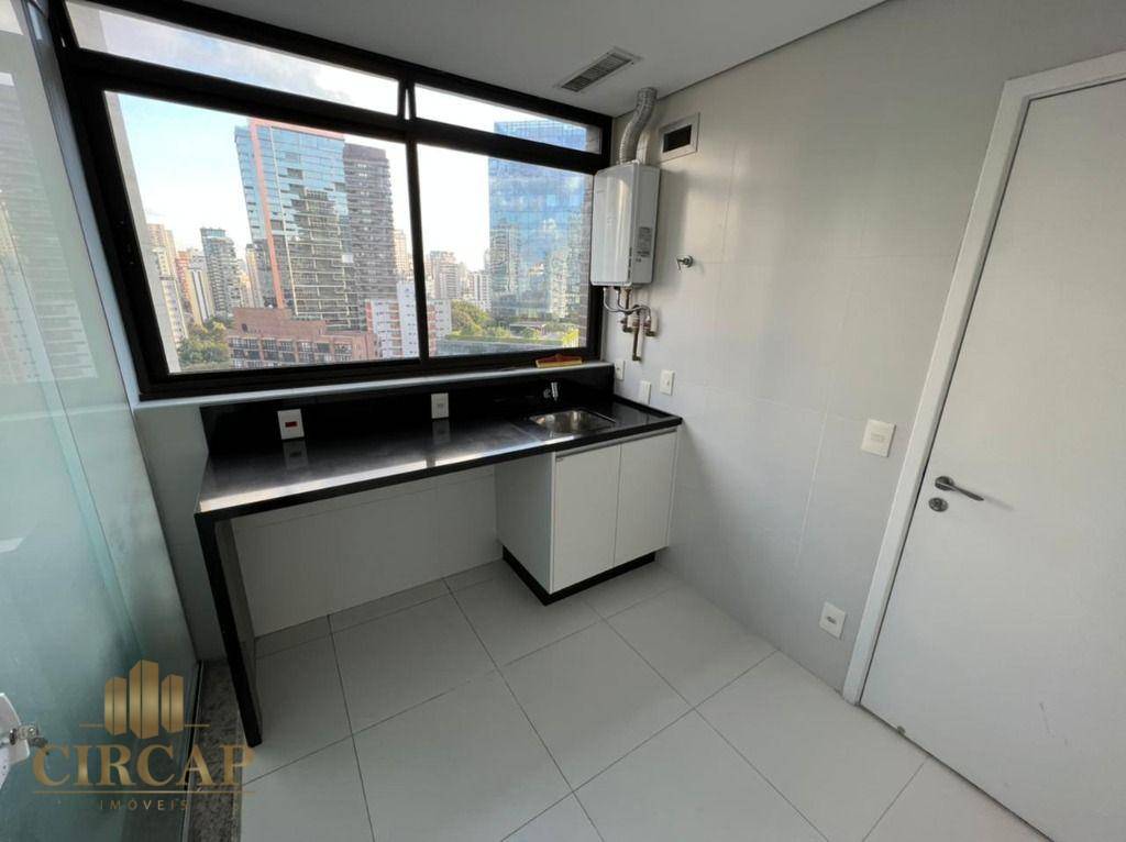 Apartamento à venda com 3 quartos, 322m² - Foto 12