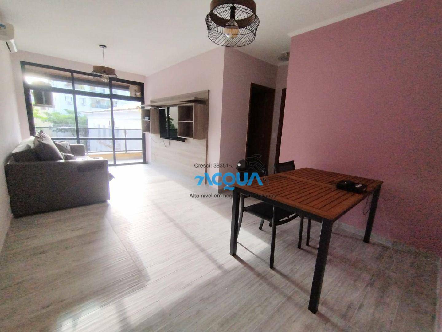 Apartamento à venda com 2 quartos, 68m² - Foto 1