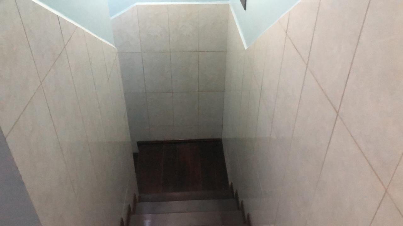 Casa à venda com 5 quartos, 200m² - Foto 17