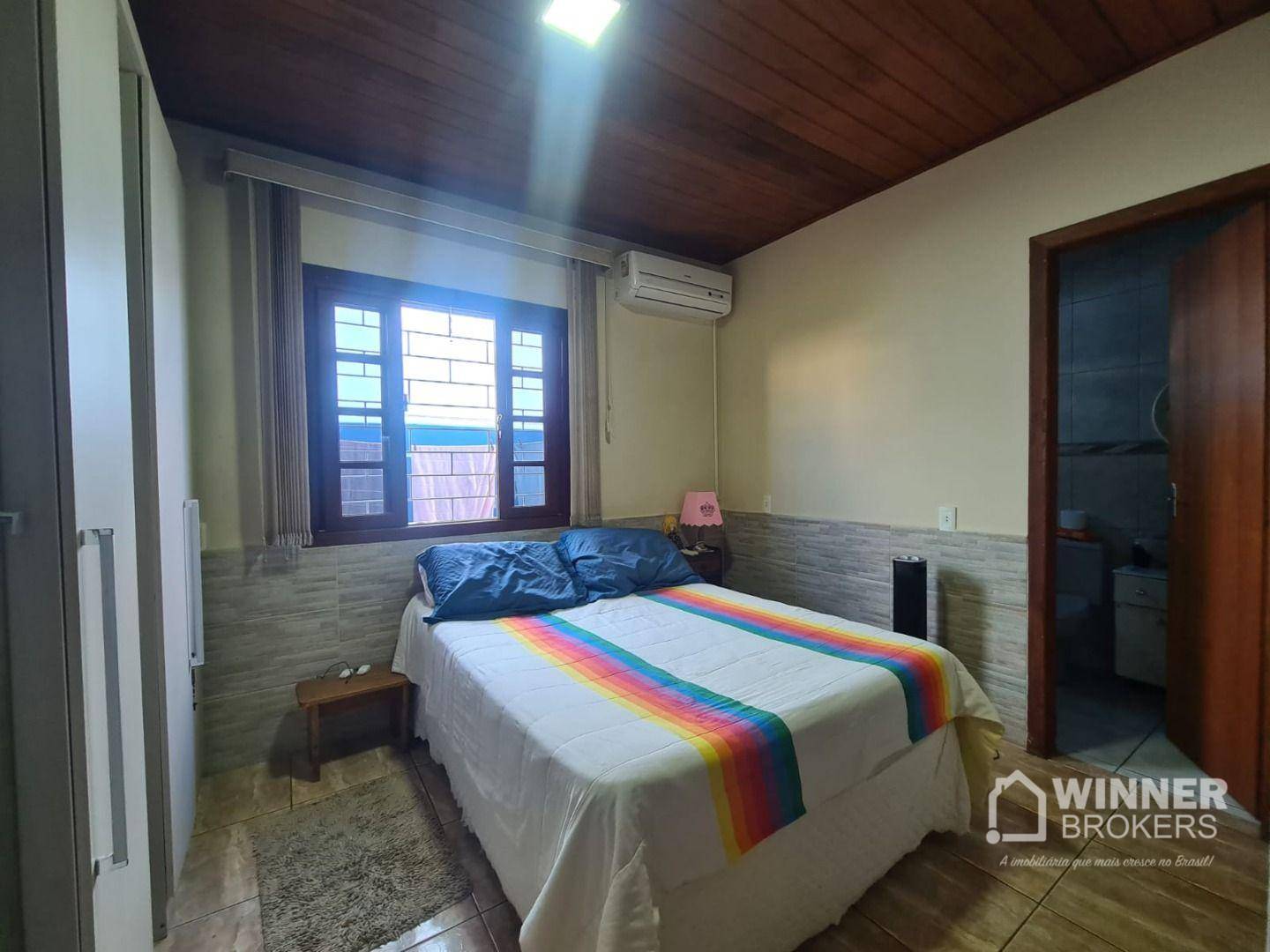 Casa à venda com 4 quartos, 130m² - Foto 18