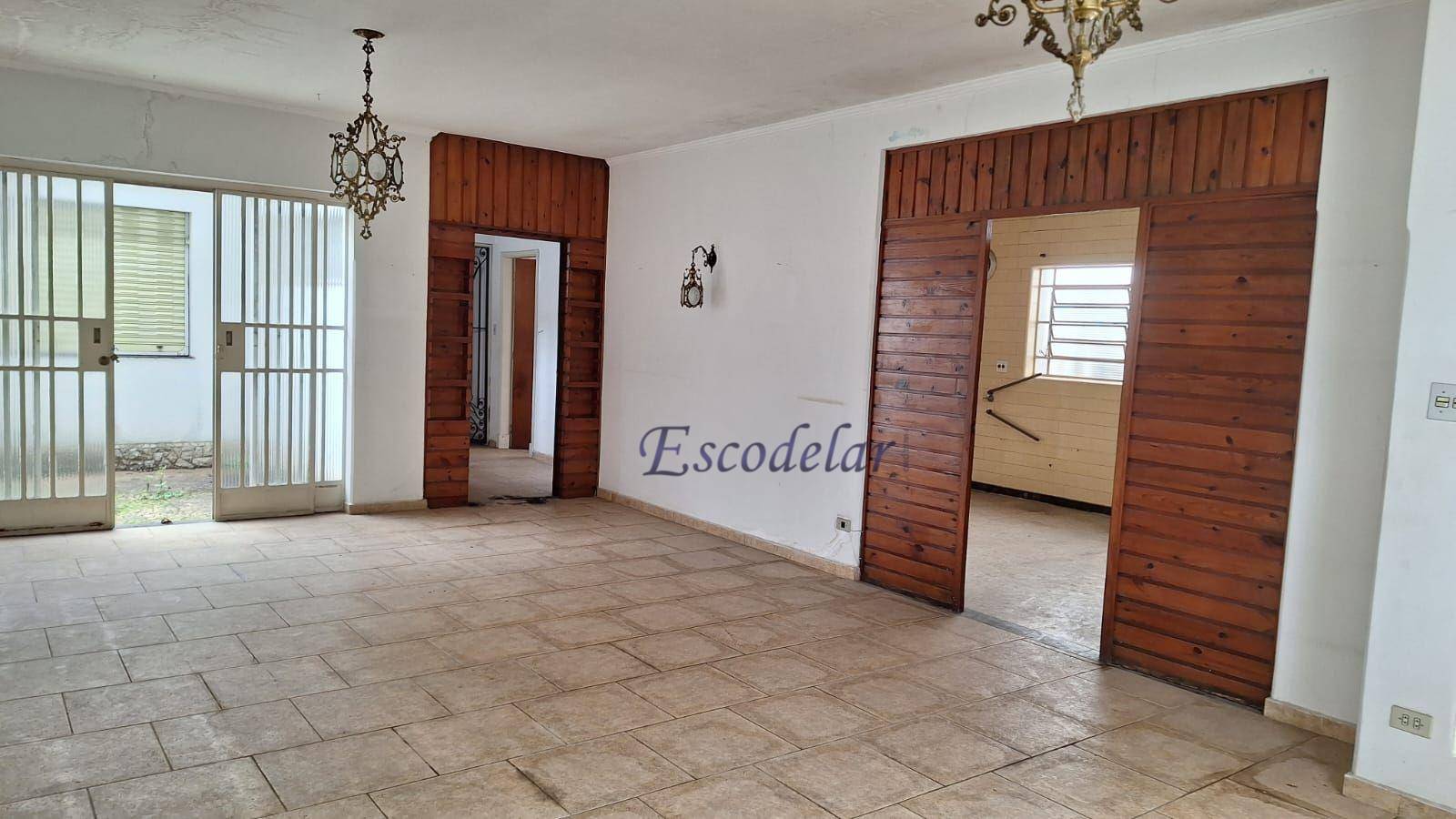 Casa à venda com 3 quartos, 210m² - Foto 1