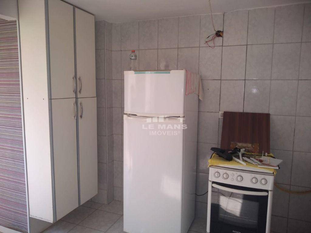 Casa à venda com 4 quartos, 202m² - Foto 22