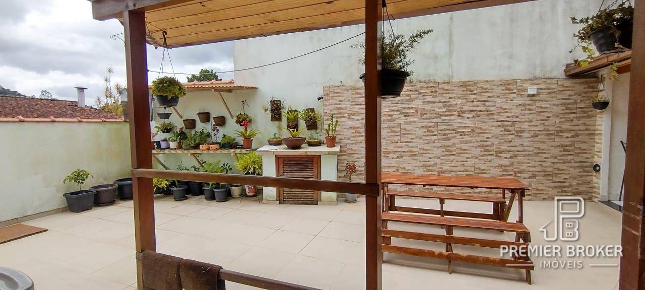 Casa à venda com 4 quartos, 200m² - Foto 38