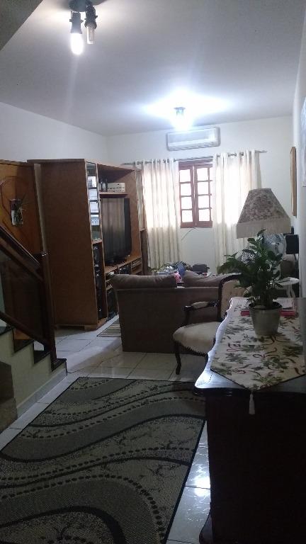 Sobrado à venda com 3 quartos, 220m² - Foto 2