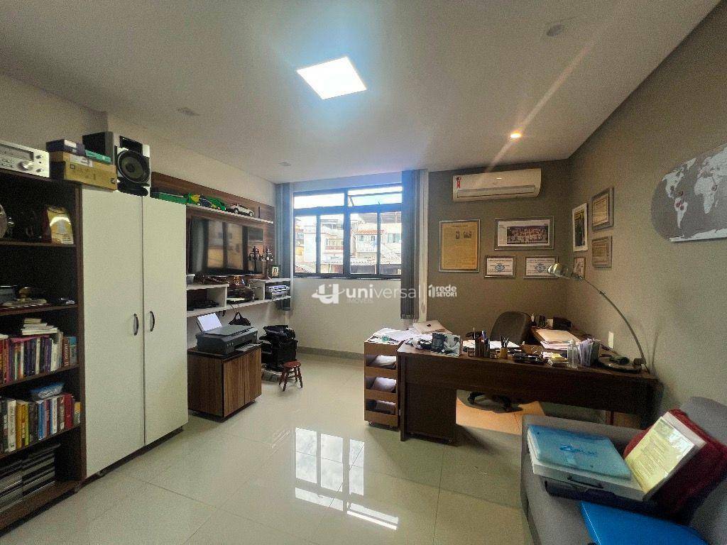 Cobertura à venda com 3 quartos, 207m² - Foto 4