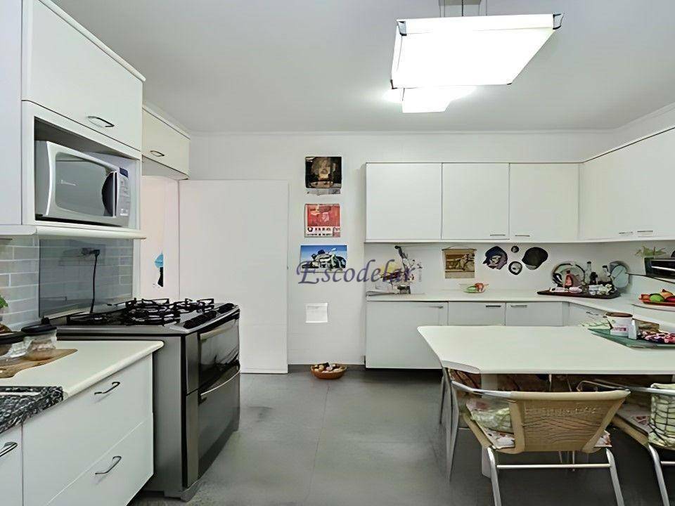 Apartamento à venda com 3 quartos, 150m² - Foto 7