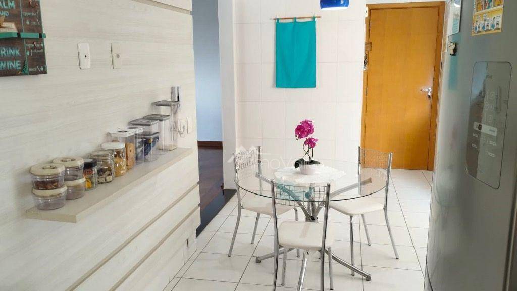 Apartamento à venda com 3 quartos, 157m² - Foto 11