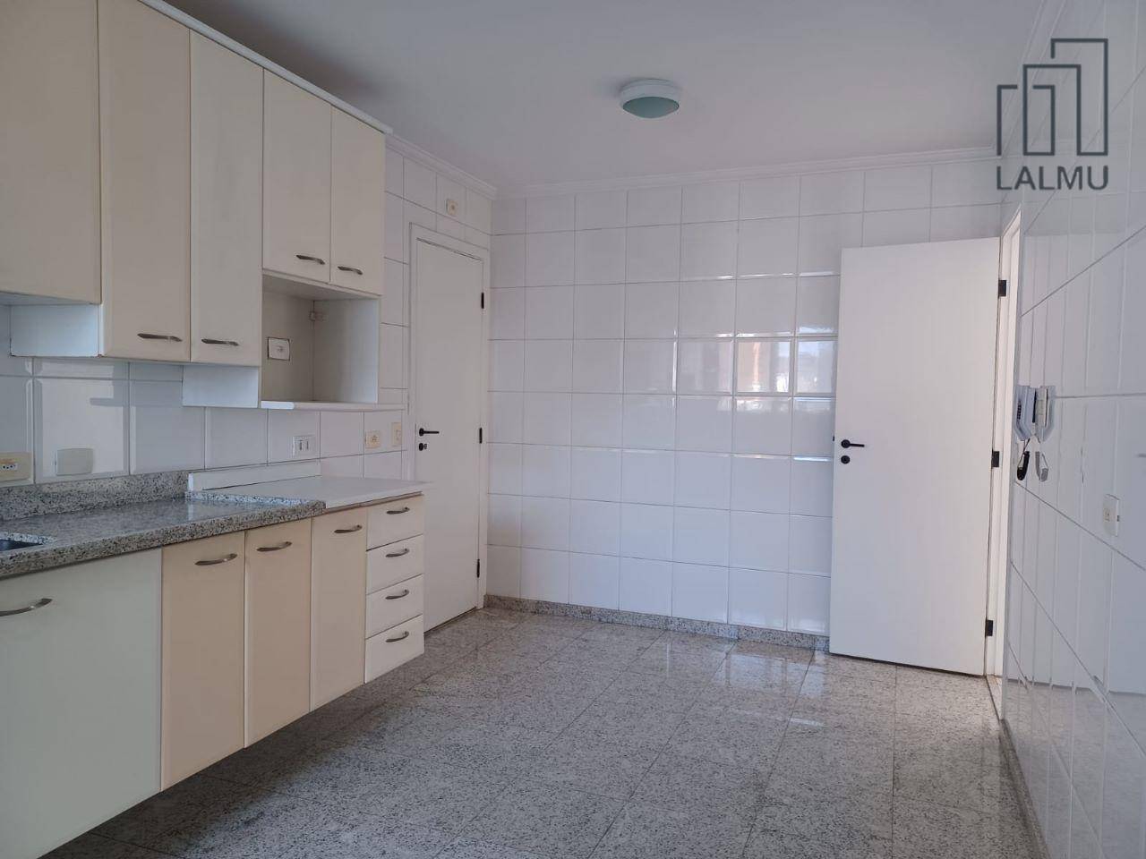 Apartamento para alugar com 3 quartos, 126m² - Foto 4