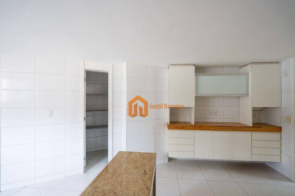 Apartamento à venda com 3 quartos, 210m² - Foto 13