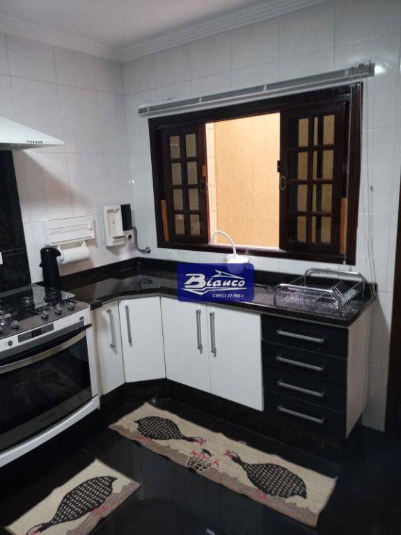 Sobrado à venda com 3 quartos, 220m² - Foto 11