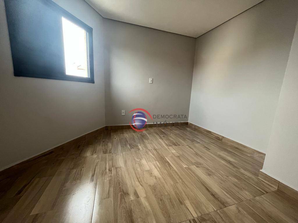 Sobrado à venda com 3 quartos, 141m² - Foto 4