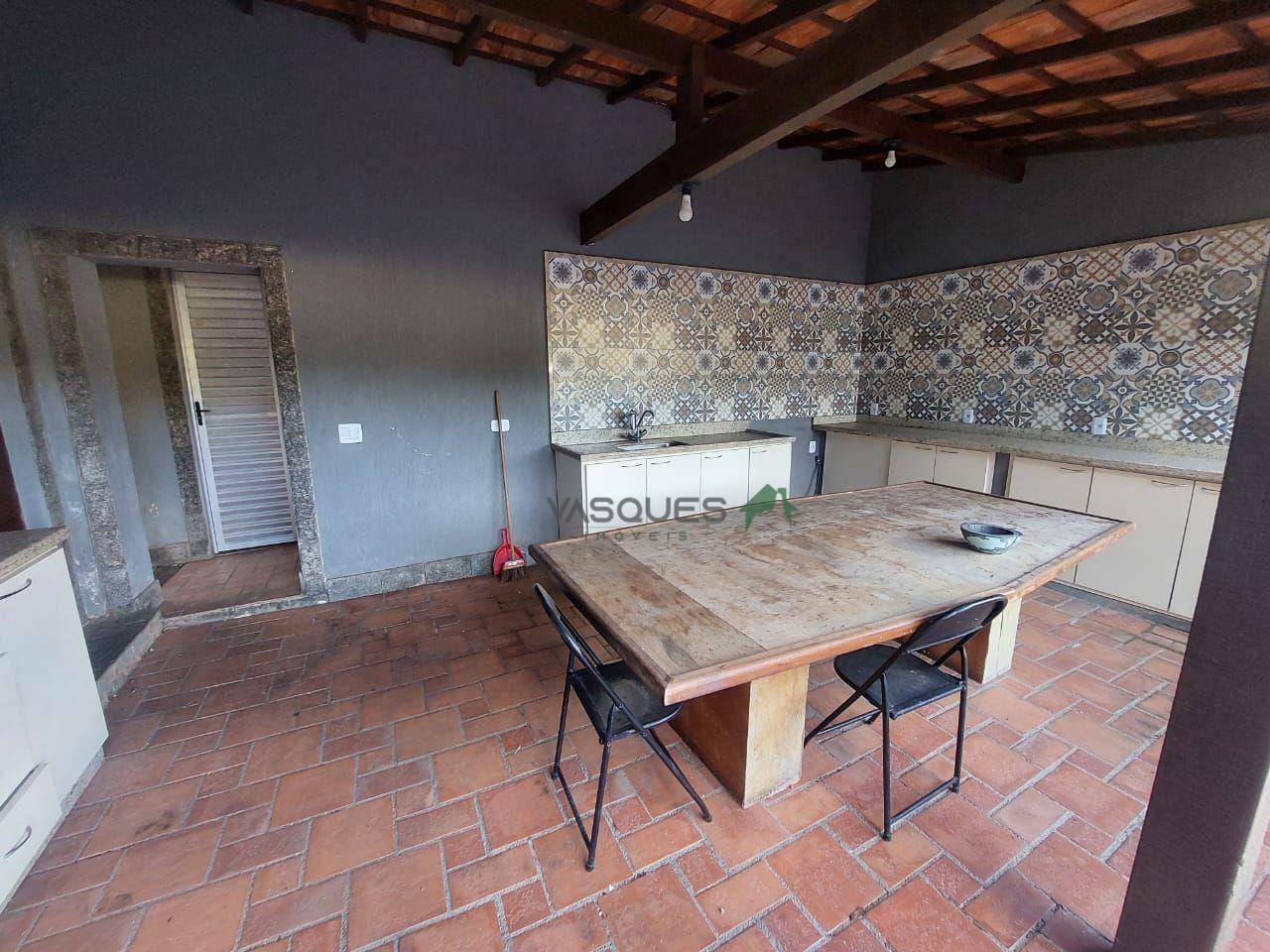 Casa à venda com 4 quartos, 195m² - Foto 14